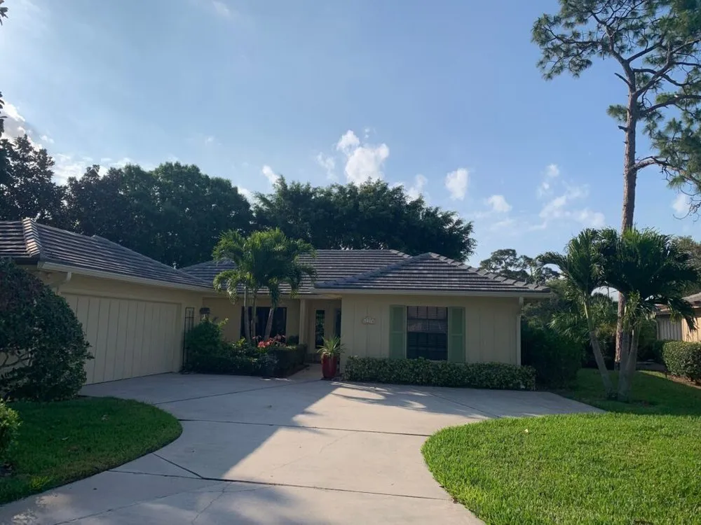 Slide of Diversified Roofing Solutions