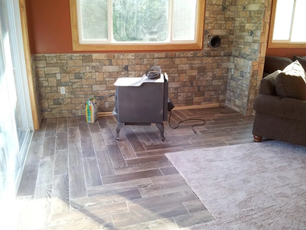 Slide of Divine Roofing & Construction