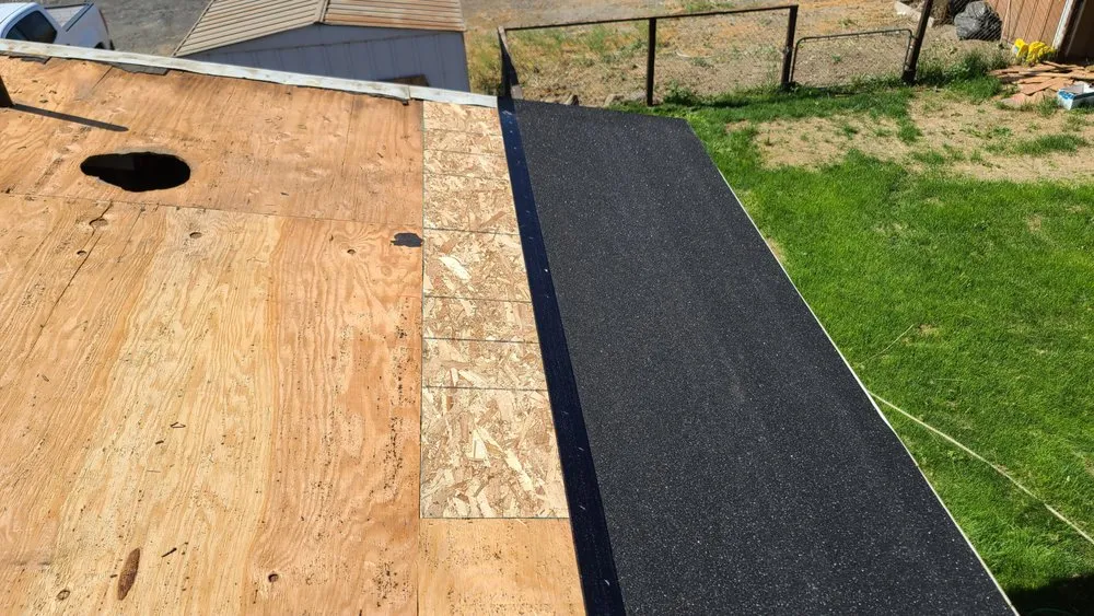 Slide of Divine Roofing & Exterior