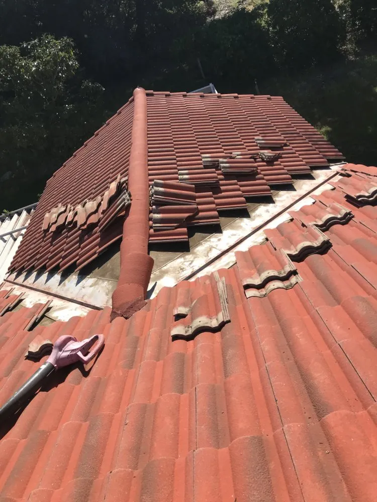 Slide of Divine Roofing Services