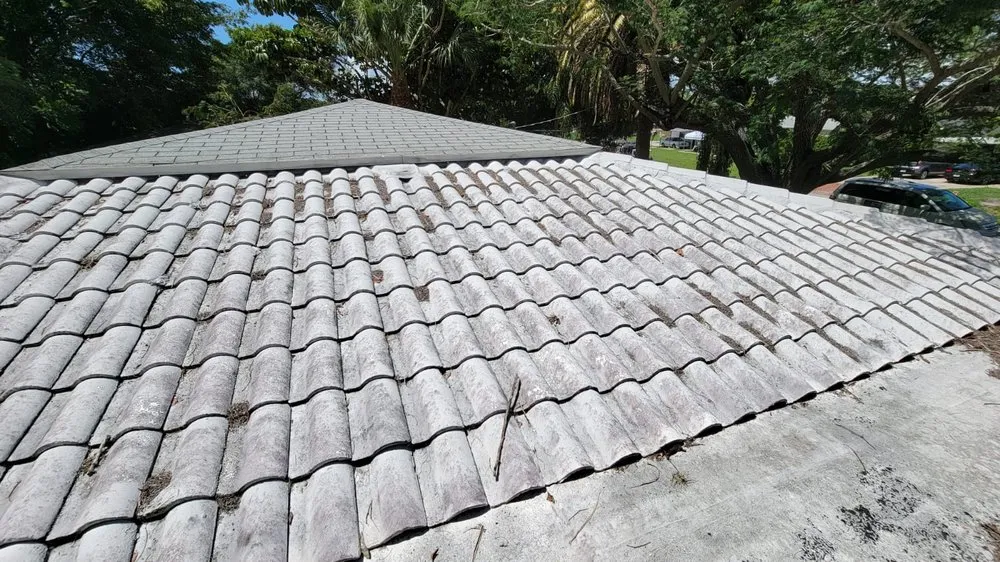 Slide of D&J Roofing and Construction