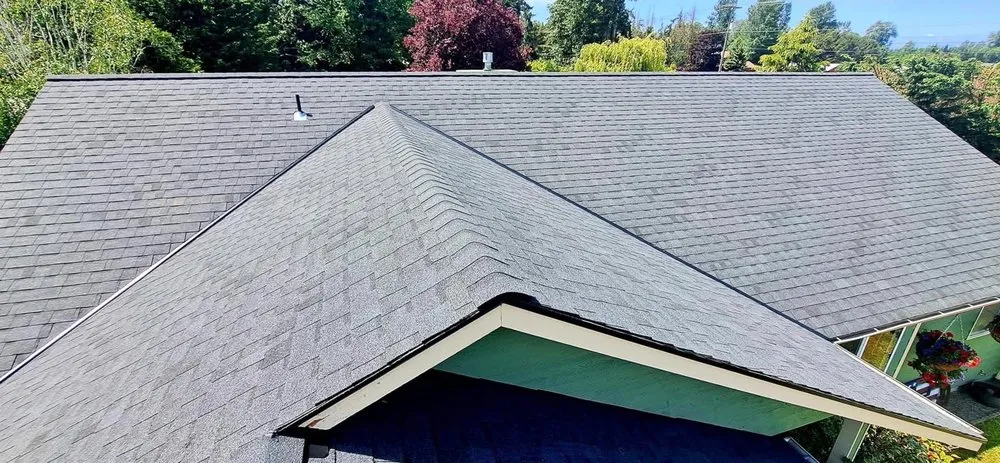 Slide of D&J Roofing