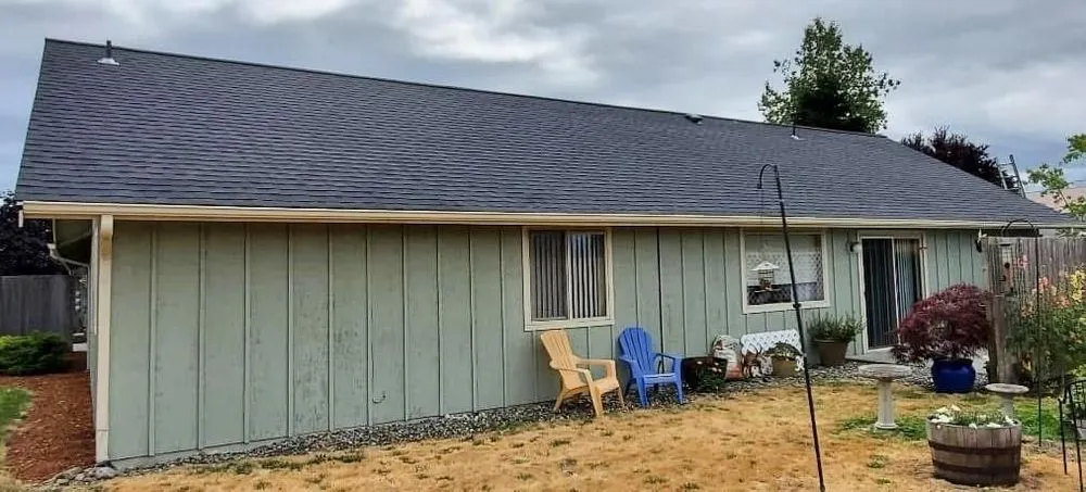 Slide of D&J Roofing