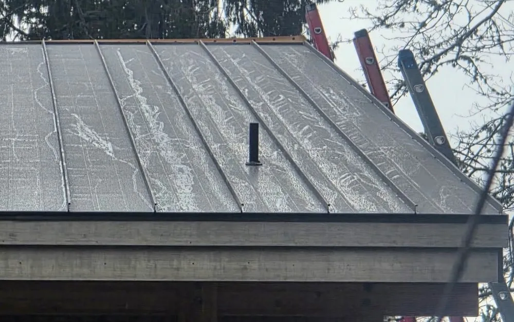 Slide of D&J Roofing