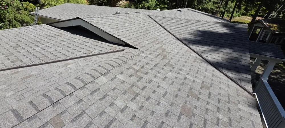 Slide of D&J Roofing