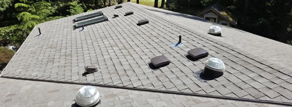 Slide of D&J Roofing