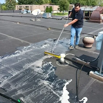 djamb roofing services Logo