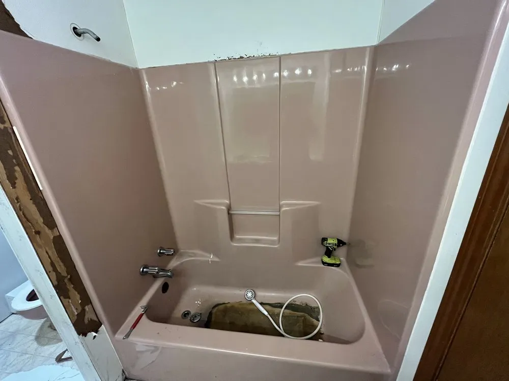 Slide of DL Construction & Restoration