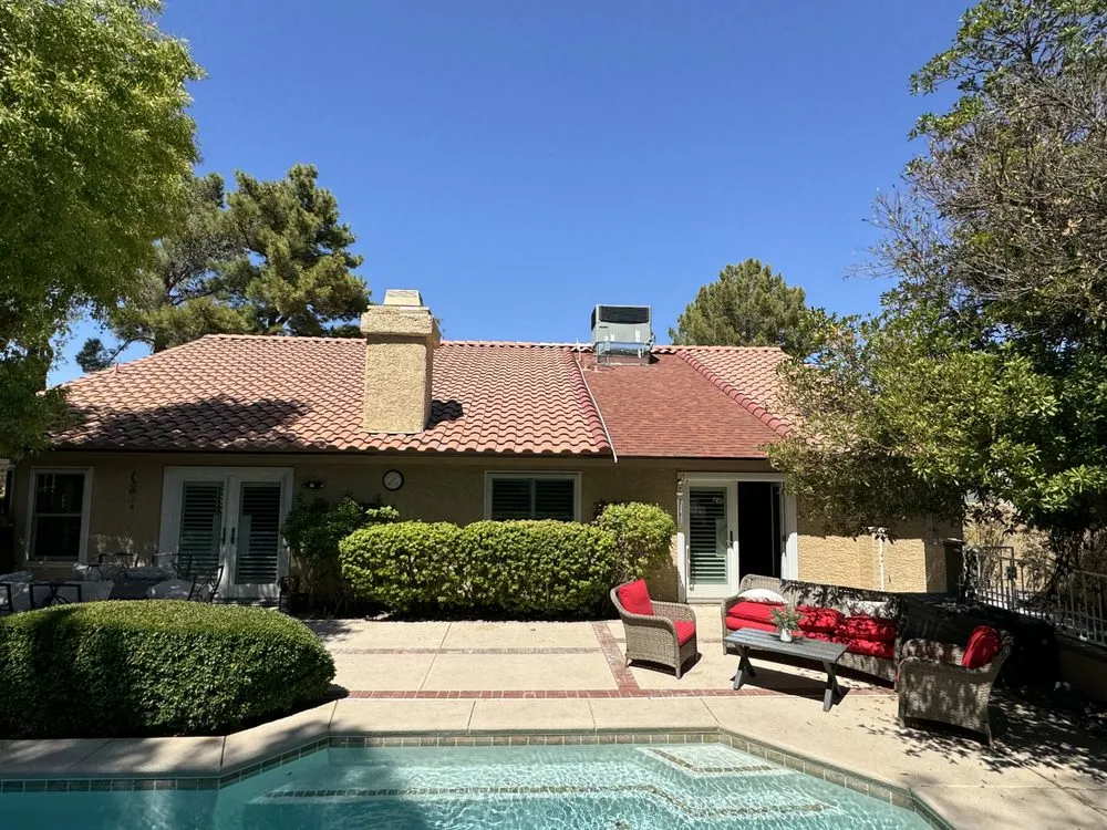 Slide of D&L Roofing