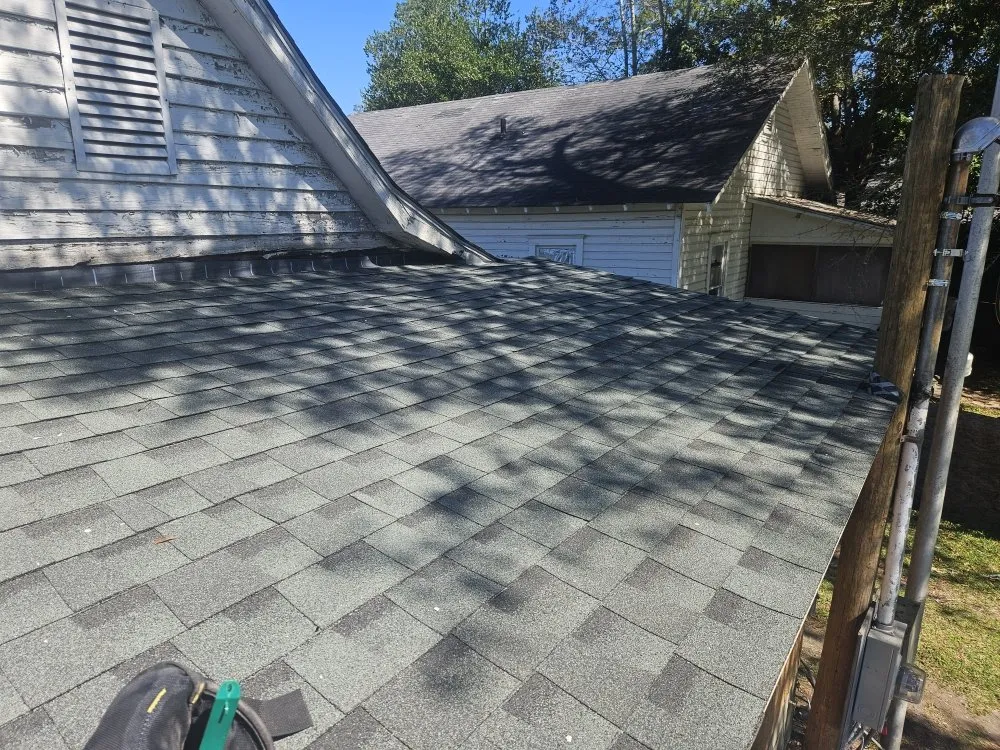 Slide of Dlows Contracting