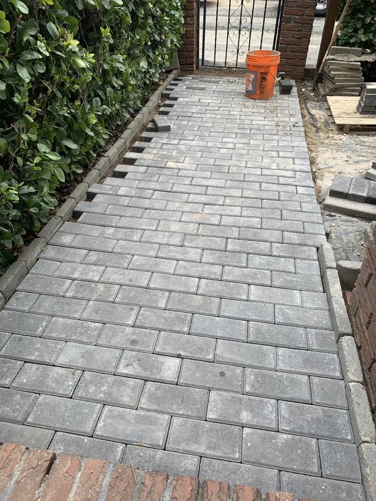 Slide of D&M General Construction