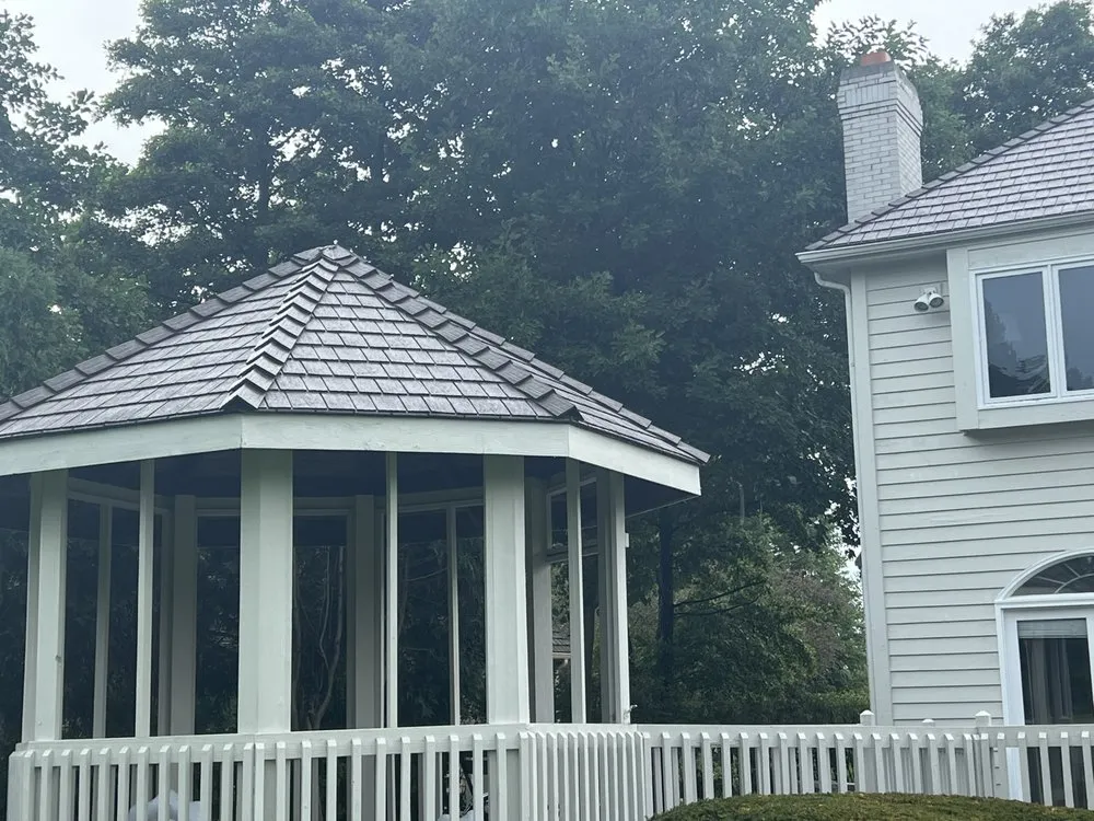 Slide of D&M Home Improvements