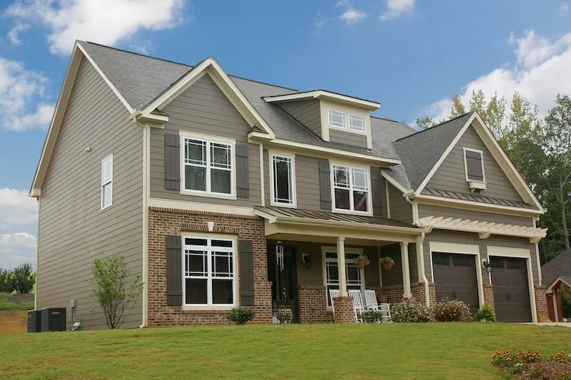 Slide of D&M Home Improvements