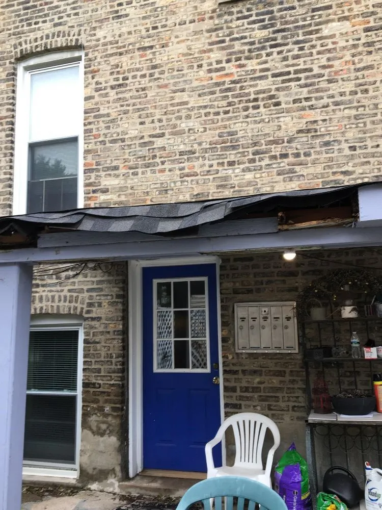 Slide of D&M Roofing & Tuckpointing