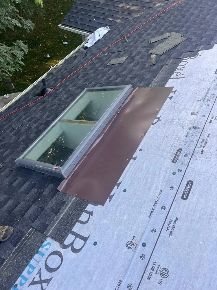 Slide of D&M Roofing