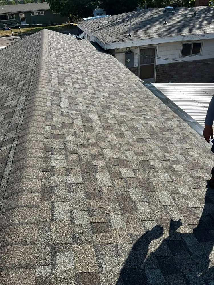 Slide of D&M Roofing