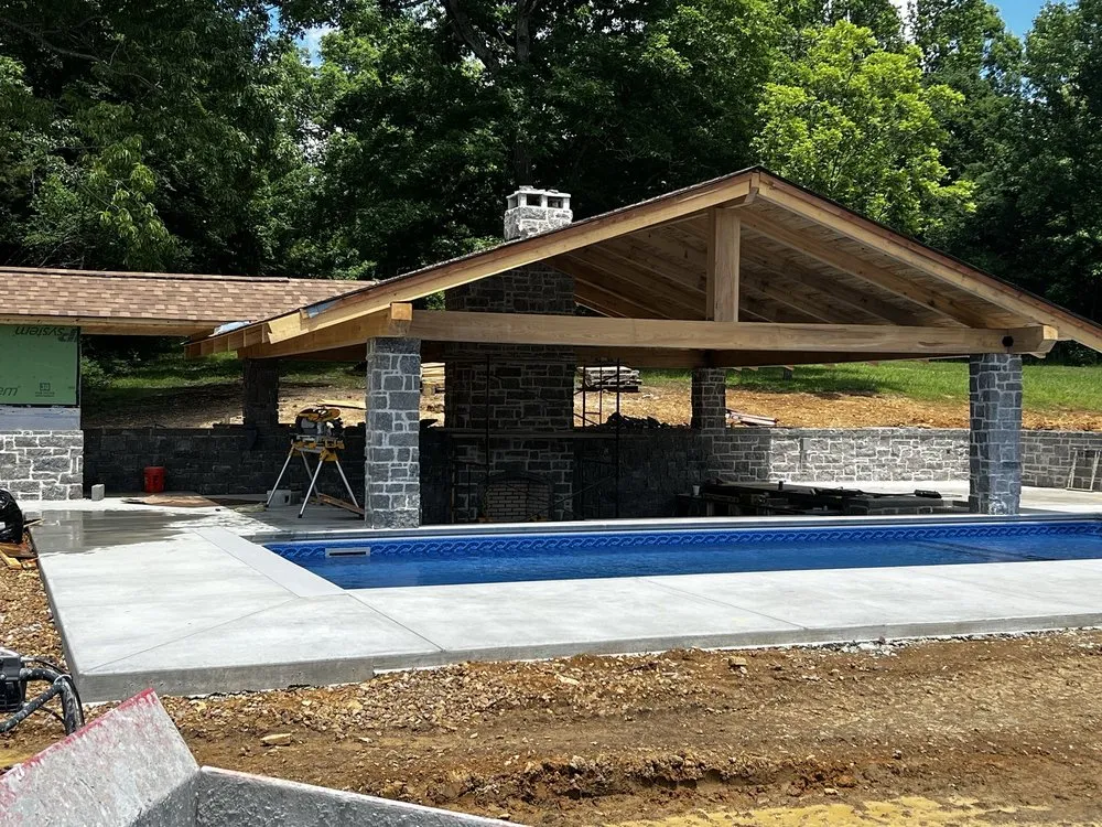 Slide of D&M Roofing