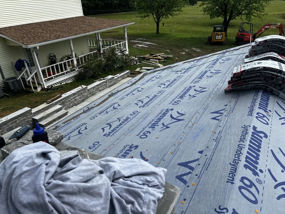 Slide of D&M Roofing