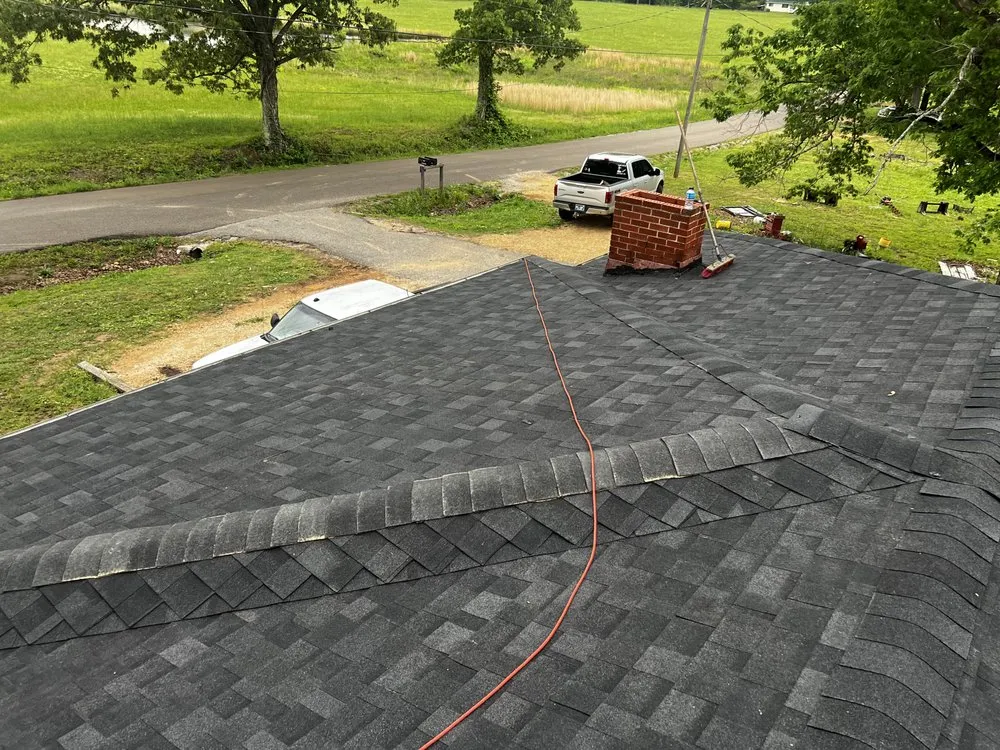 Slide of D&M Roofing