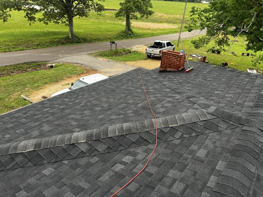 Slide of D&M Roofing