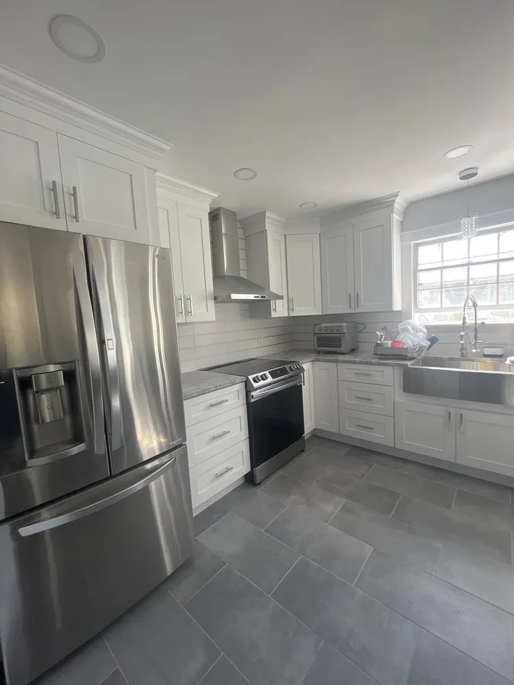 Slide of DM Shalom Home Improvement