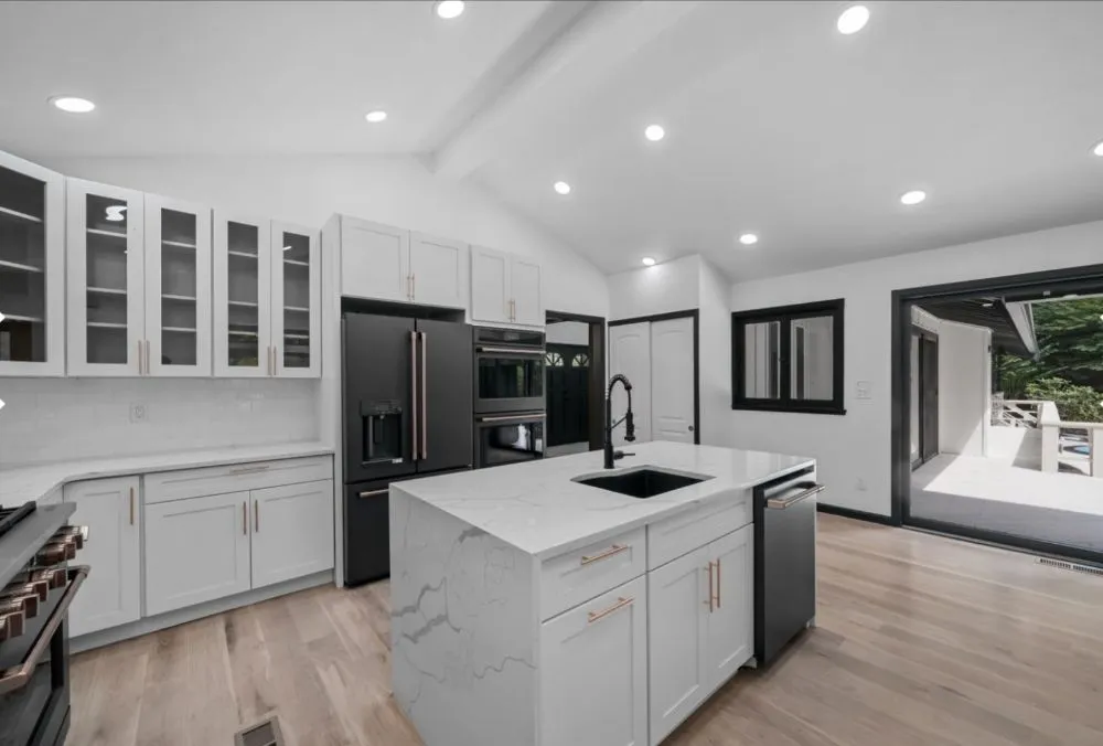 Slide of Dmack Home Improvement