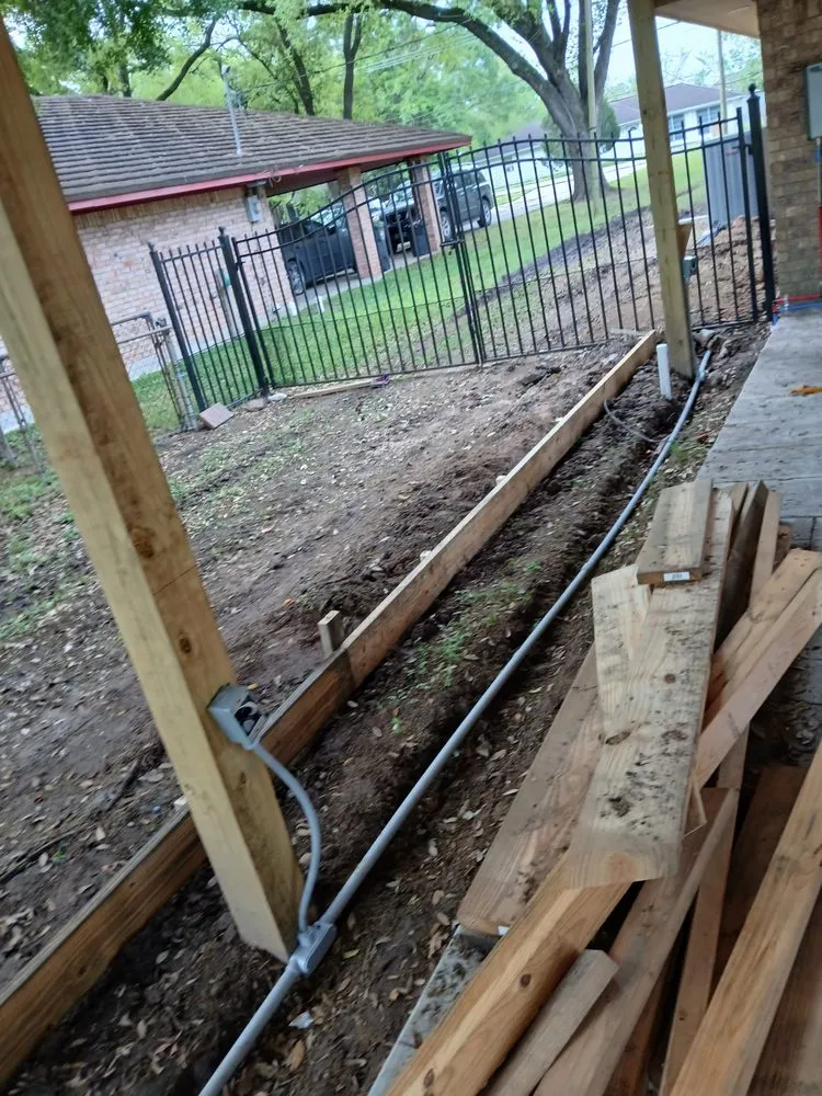 Slide of DNR roofing  remodeling  and demolicion