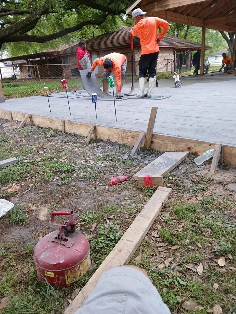 Slide of DNR roofing  remodeling  and demolicion