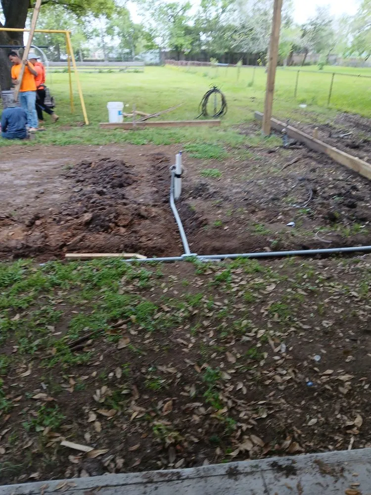 Slide of DNR roofing  remodeling  and demolicion