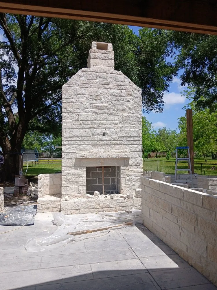 Slide of DNR roofing  remodeling  and demolicion