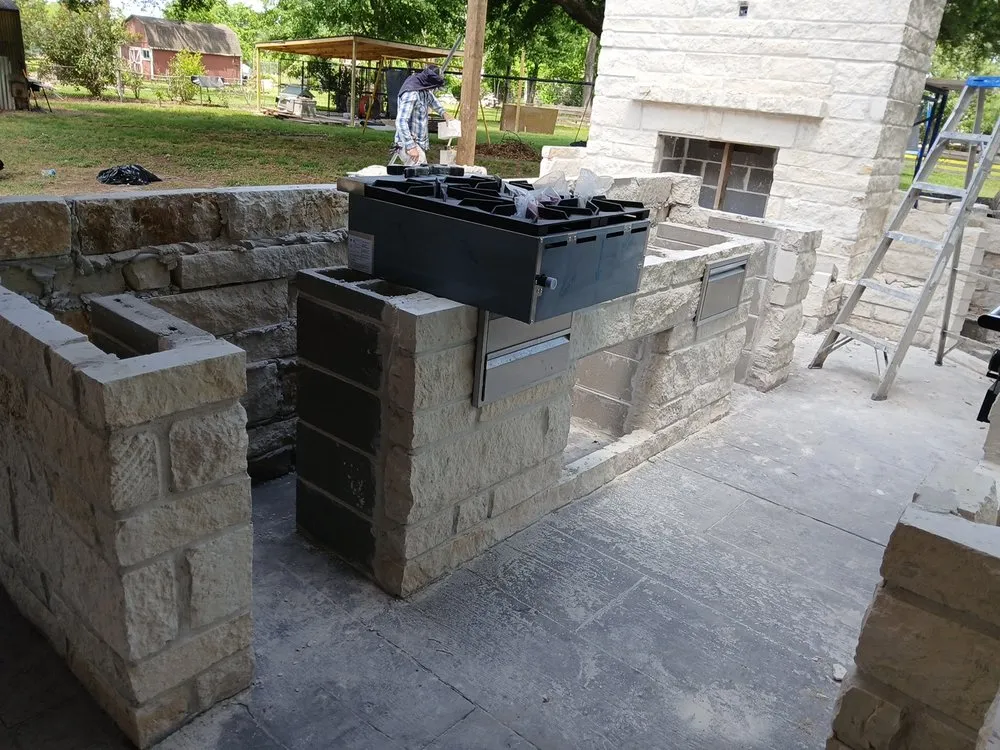 Slide of DNR roofing  remodeling  and demolicion