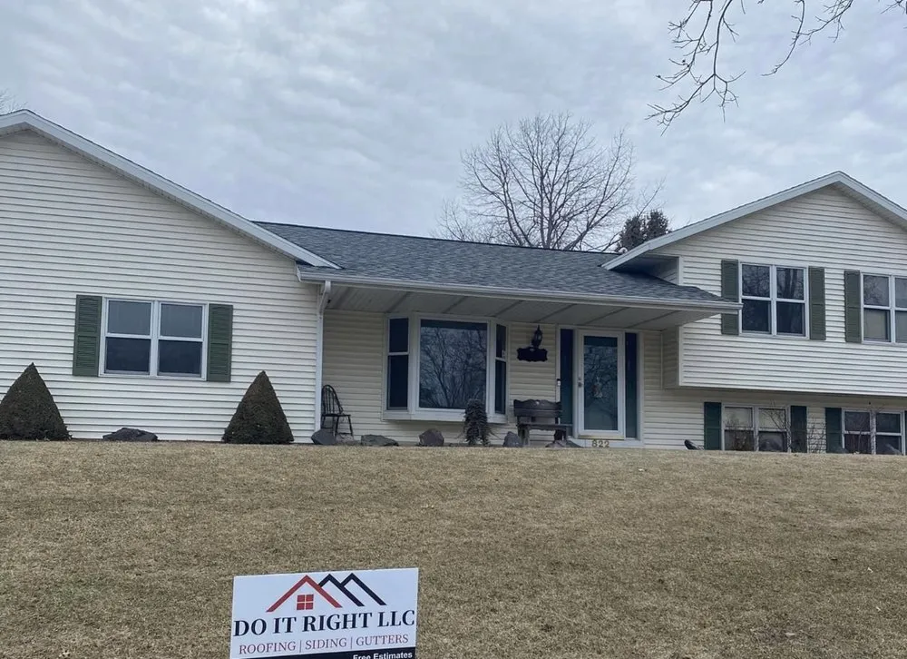 Licensed roof repair in New Franken, WI by Do It Right