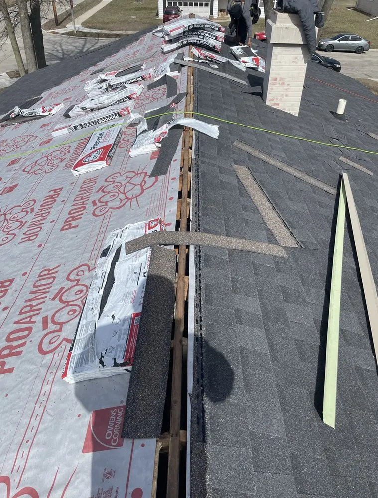 Trusted residential roofing service experts serving New Franken, WI - Do It Right