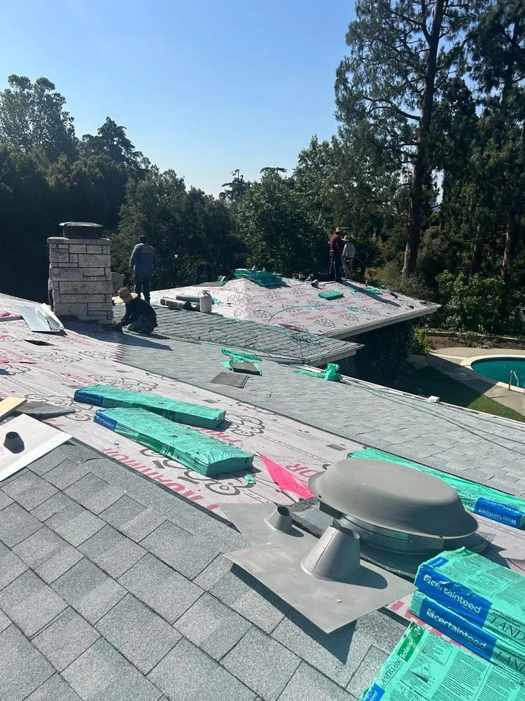 Slide of DO Roofing 770