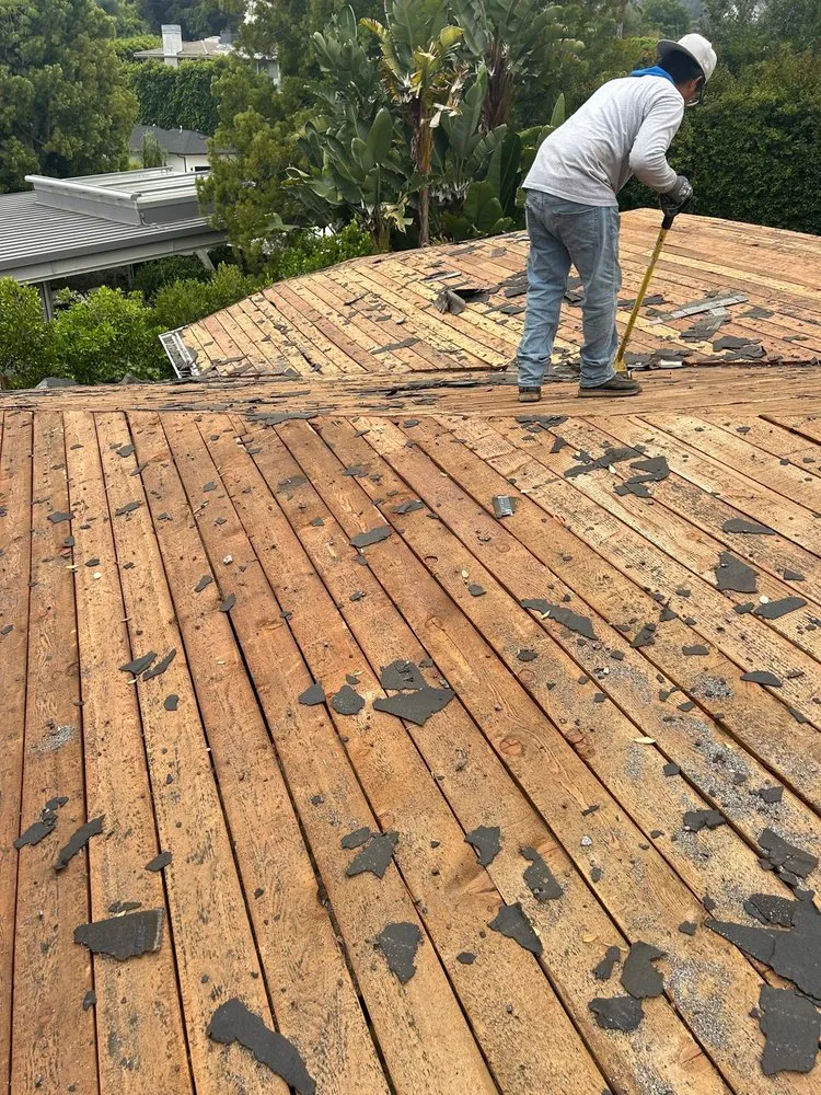 Slide of DO Roofing 770