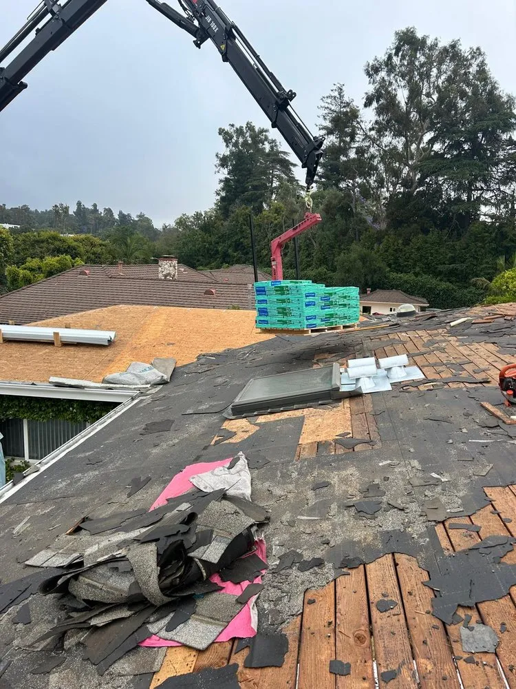 Slide of DO Roofing 770