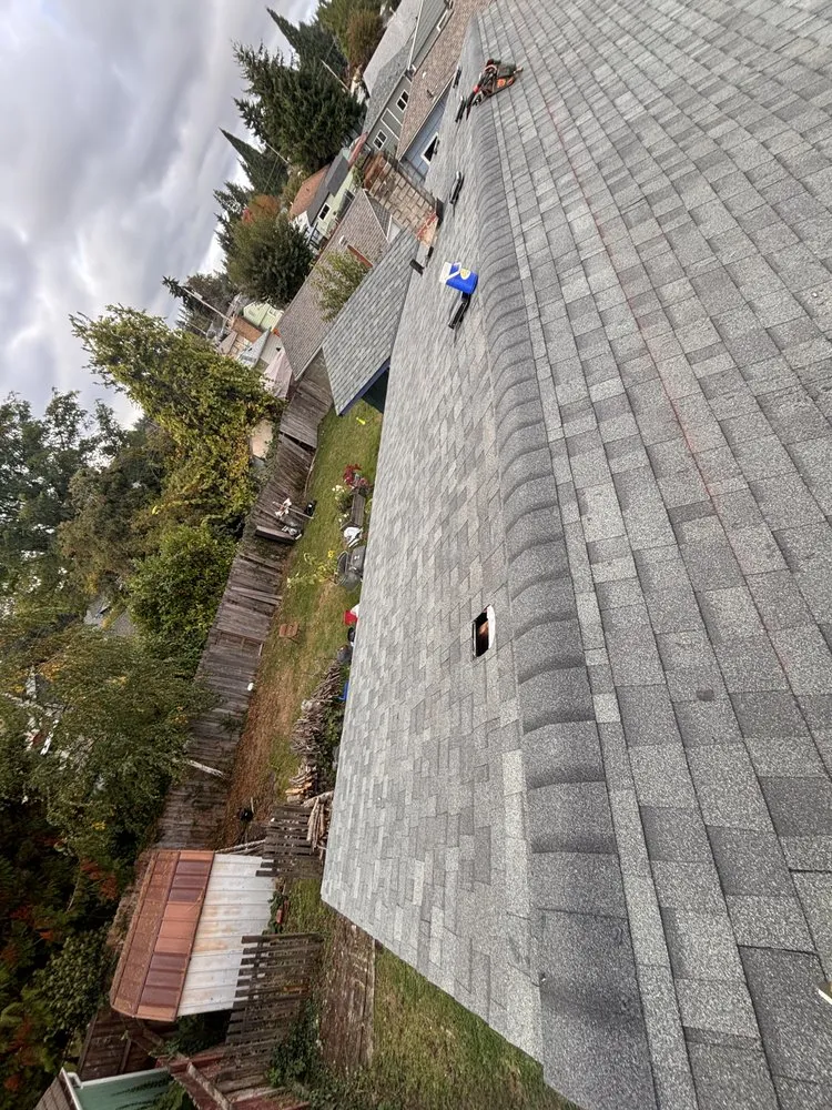 Slide of Dobro Roofing