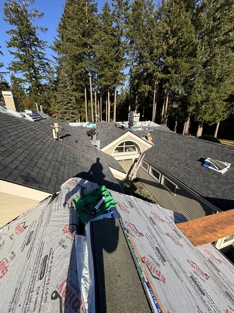 Slide of Dobro Roofing