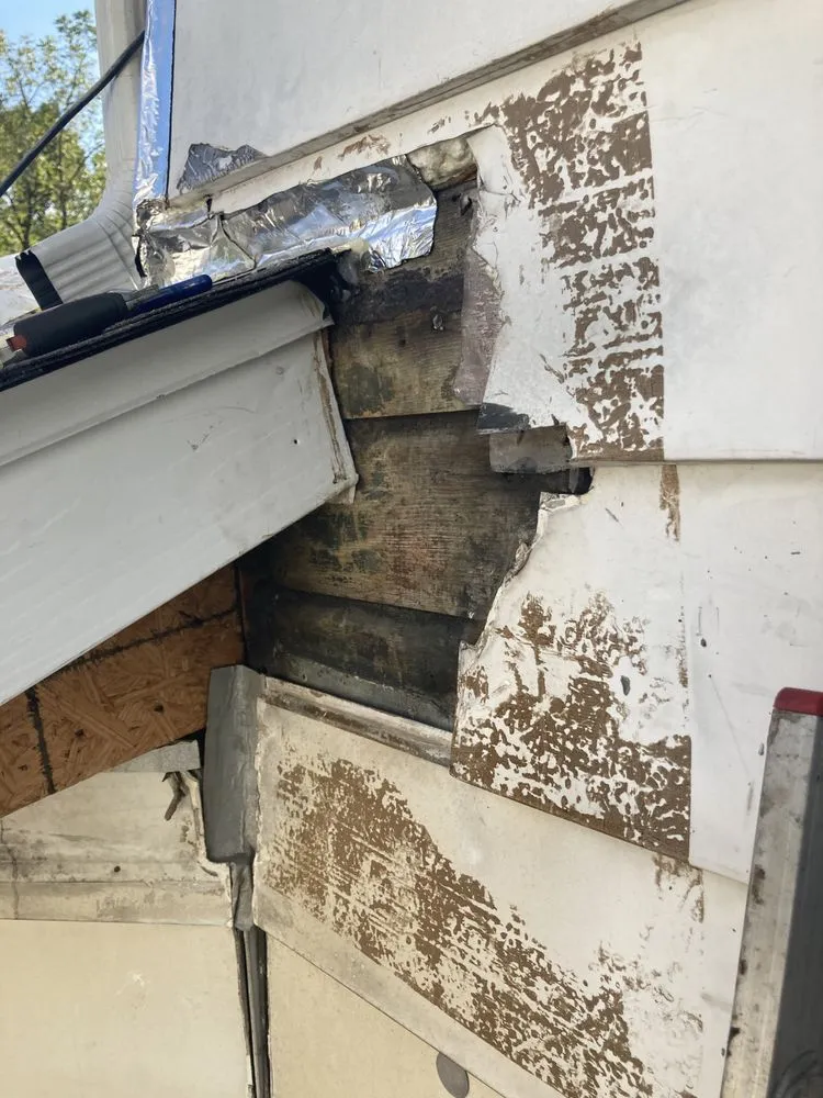 Slide of Domascieno Construction