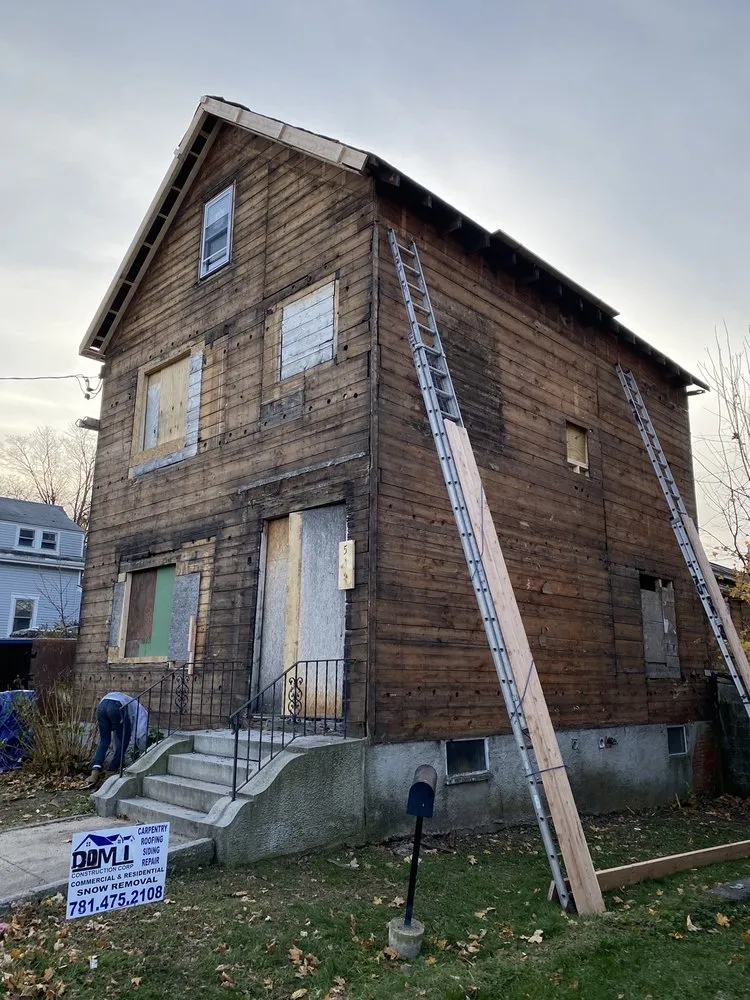 Slide of Domi Construction