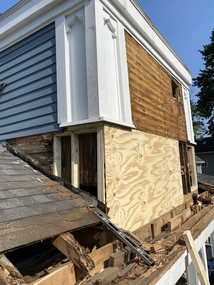 Slide of Domi Construction