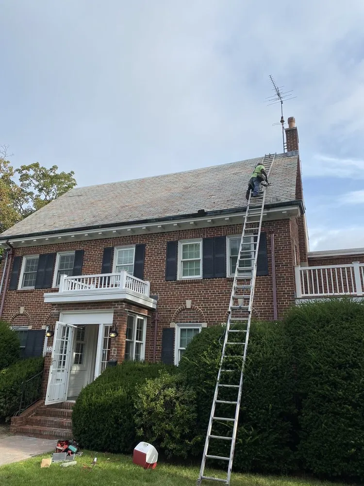 Slide of Domi Construction