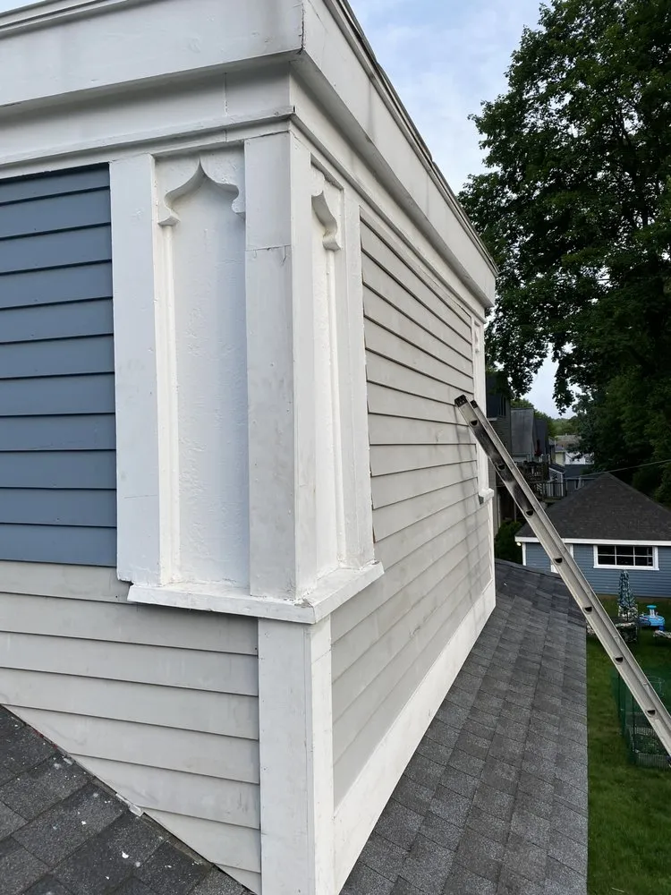 Slide of Domi Construction