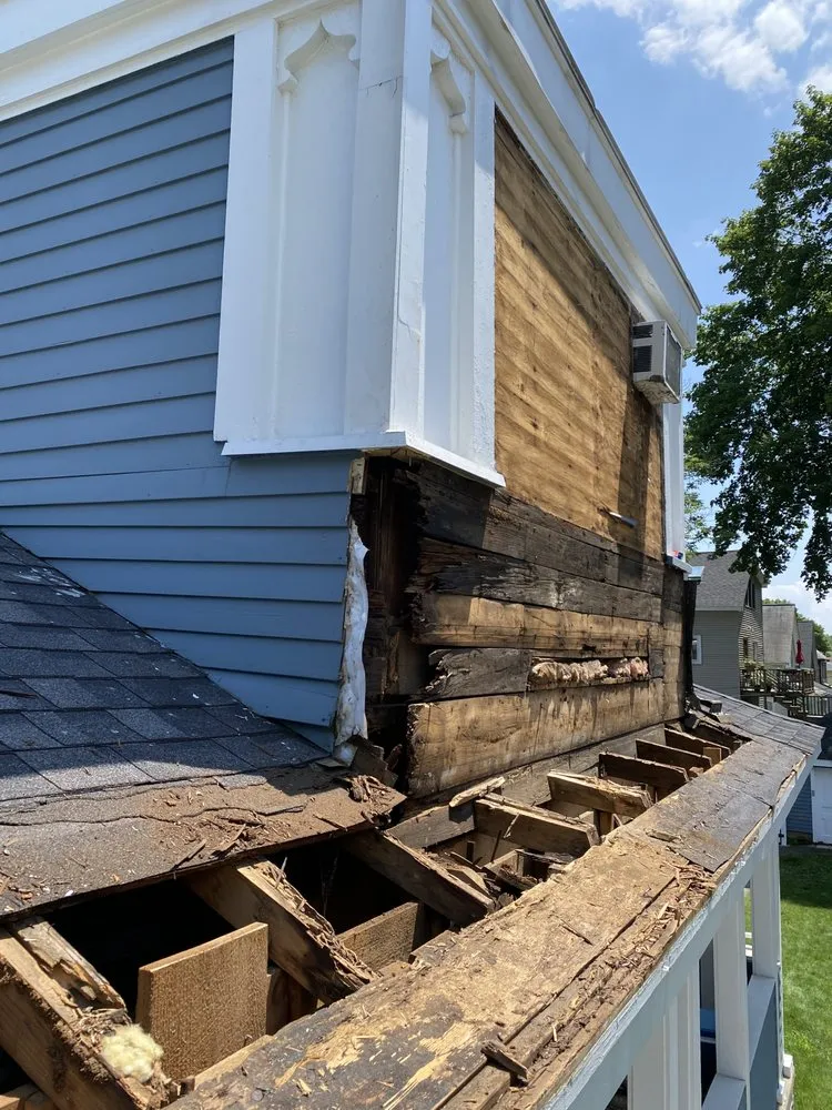 Slide of Domi Construction