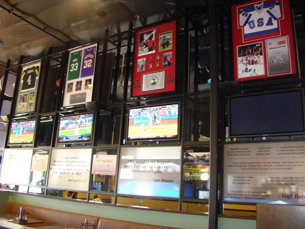 Slide of Domi Construction