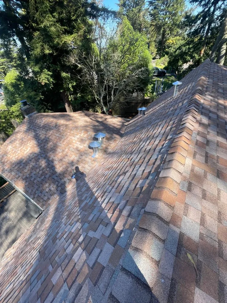 Slide of Dominguez Roofing