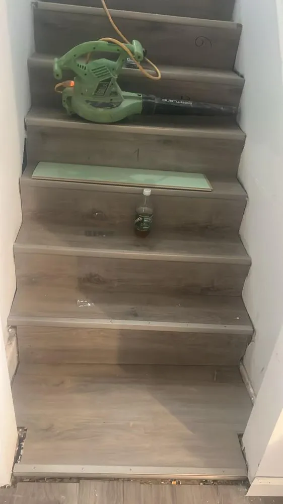 Slide of Domz Construction