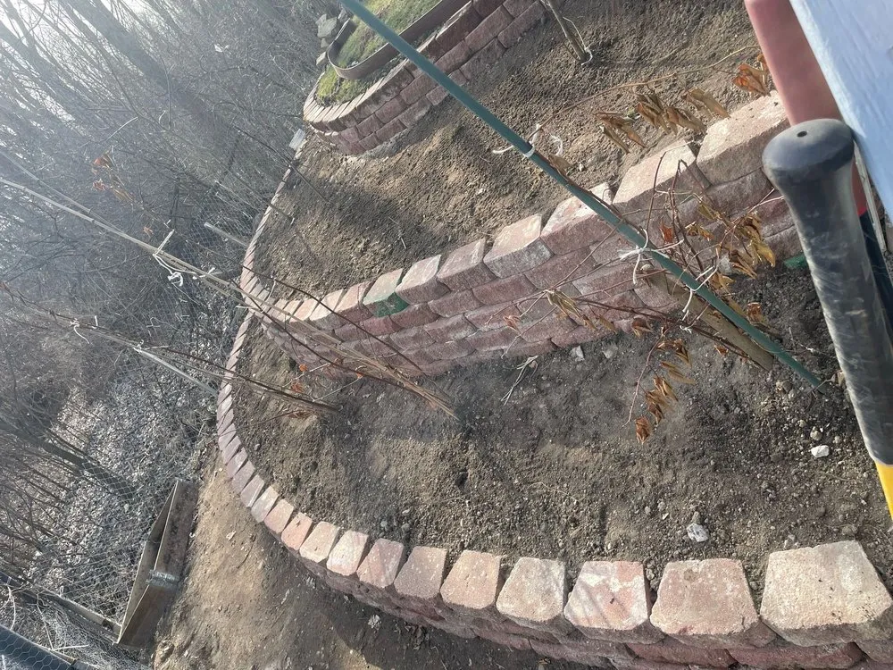 Slide of Domz Construction