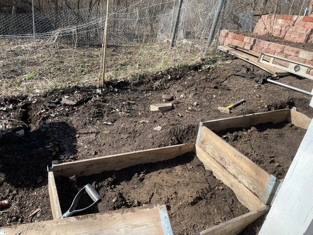 Slide of Domz Construction