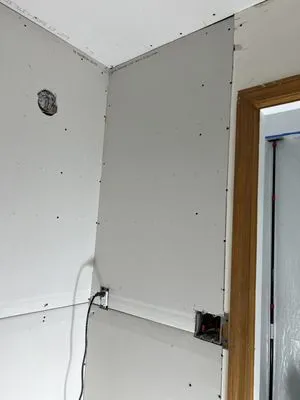 Domz Construction Logo